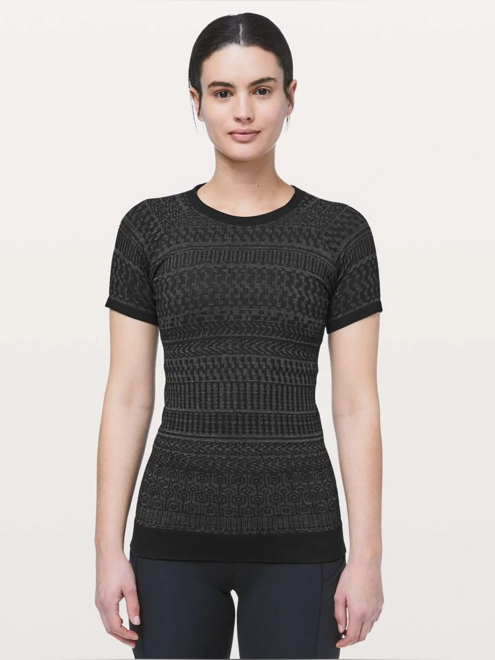 Lululemon Rest Less Short Sleeve Shirt Size XS Black Aztec Stretch Active Gym